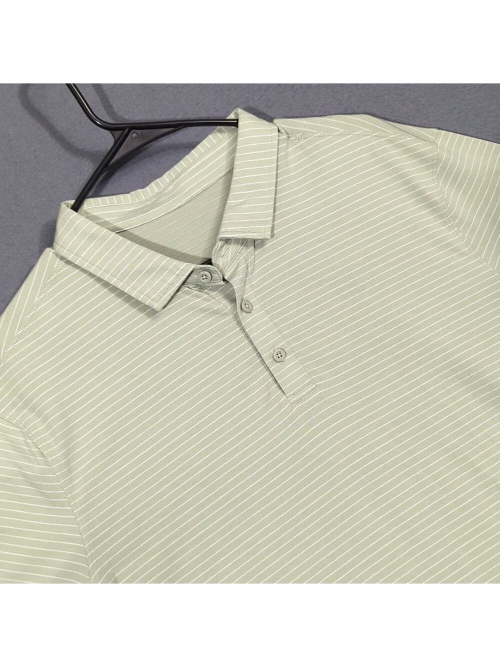 Lululemon Shirt Men's XL (estimated) Green Striped Polo Performance Stretch